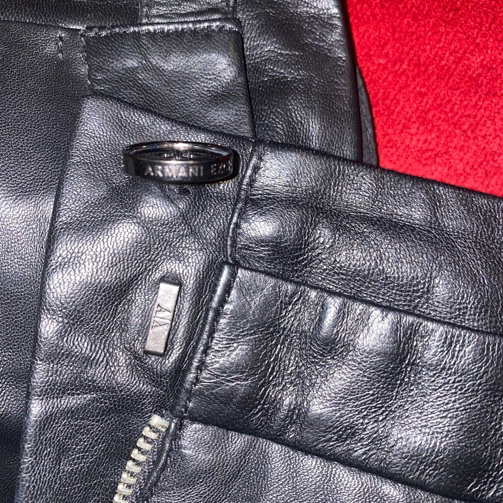 Armani Exchange 100% Lamb Leather Shorts, size 0, color black - Picture 10 of 12